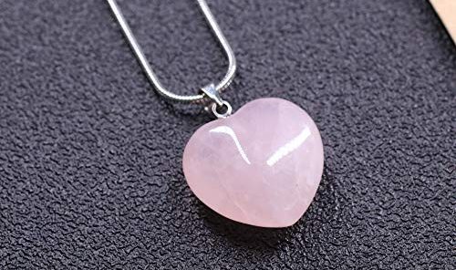 Cuarzo rosa: todo lo que debes saber sobre la “piedra del amor”